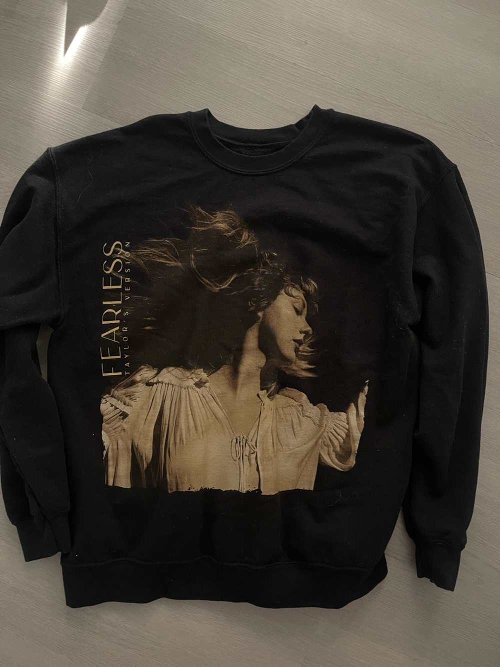 Taylor Swift Black Sweatshirt with Sepia 'Fearless' Portrait Graphic